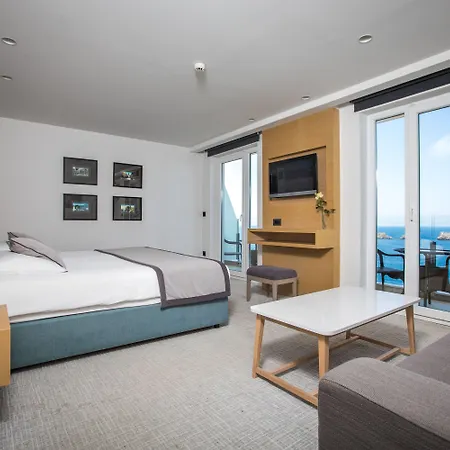 Royal Neptun Hotel 4*