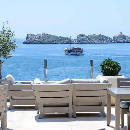 Royal Neptun Hotel 4*