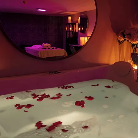 Royal Neptun Hotel 4*