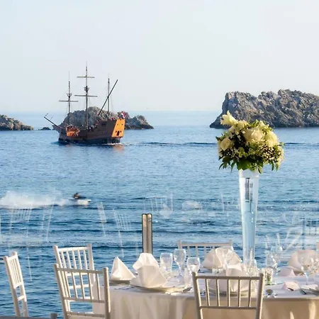 Royal Neptun מלון