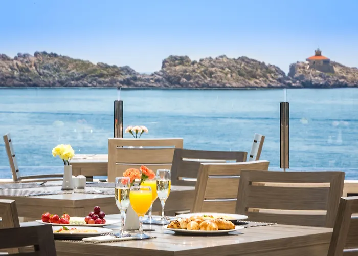 Royal Neptun Hotel 4*