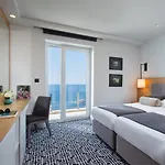 فندق Royal Neptun 4*
